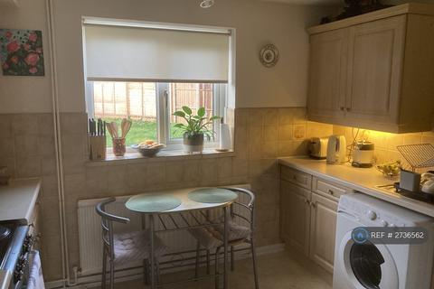 3 bedroom semi-detached house to rent, Bexhill Walk, Corby, NN18