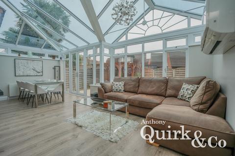 4 bedroom detached house for sale, Papenburg Road, Canvey Island, SS8