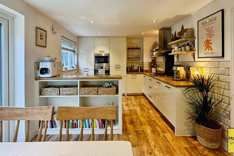 undefined, Bryn Morgrug, Alltwen, Pontardawe,  SA8 3DP