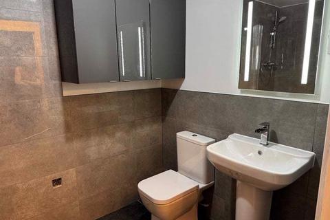 2 bedroom flat for sale, Stoneyholme Avenue, Manchester, M8 0BY