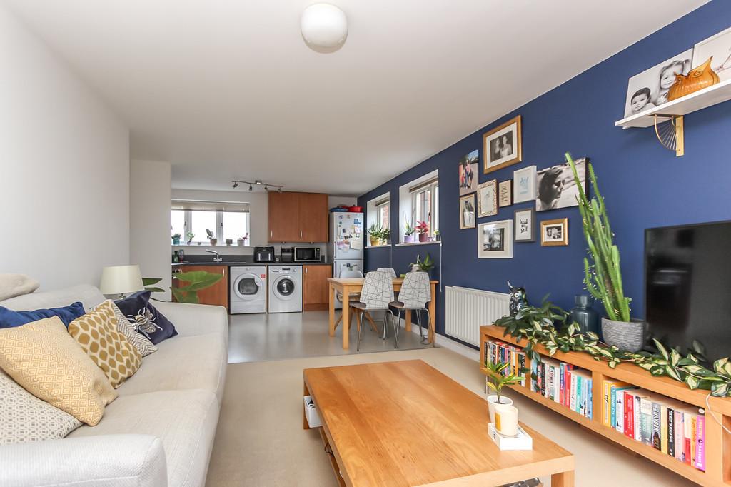 Lounge/Dining/Kitchen