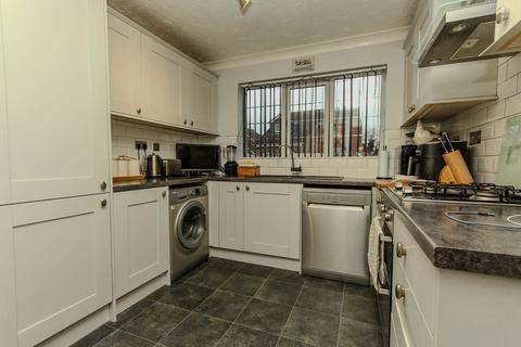 4 bedroom detached house for sale, Larchwood Close, Wellingborough NN8