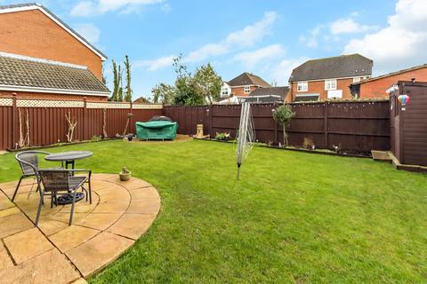 4 bedroom detached house for sale, Larchwood Close, Wellingborough NN8