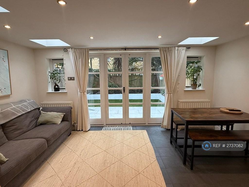 Kitchen/Diner/Lounge Area