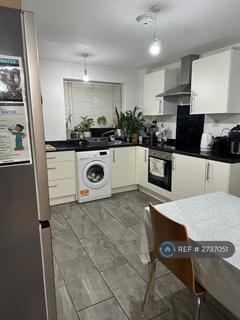 2 bedroom flat to rent, High Street, Chesterton, Cambridge, CB4
