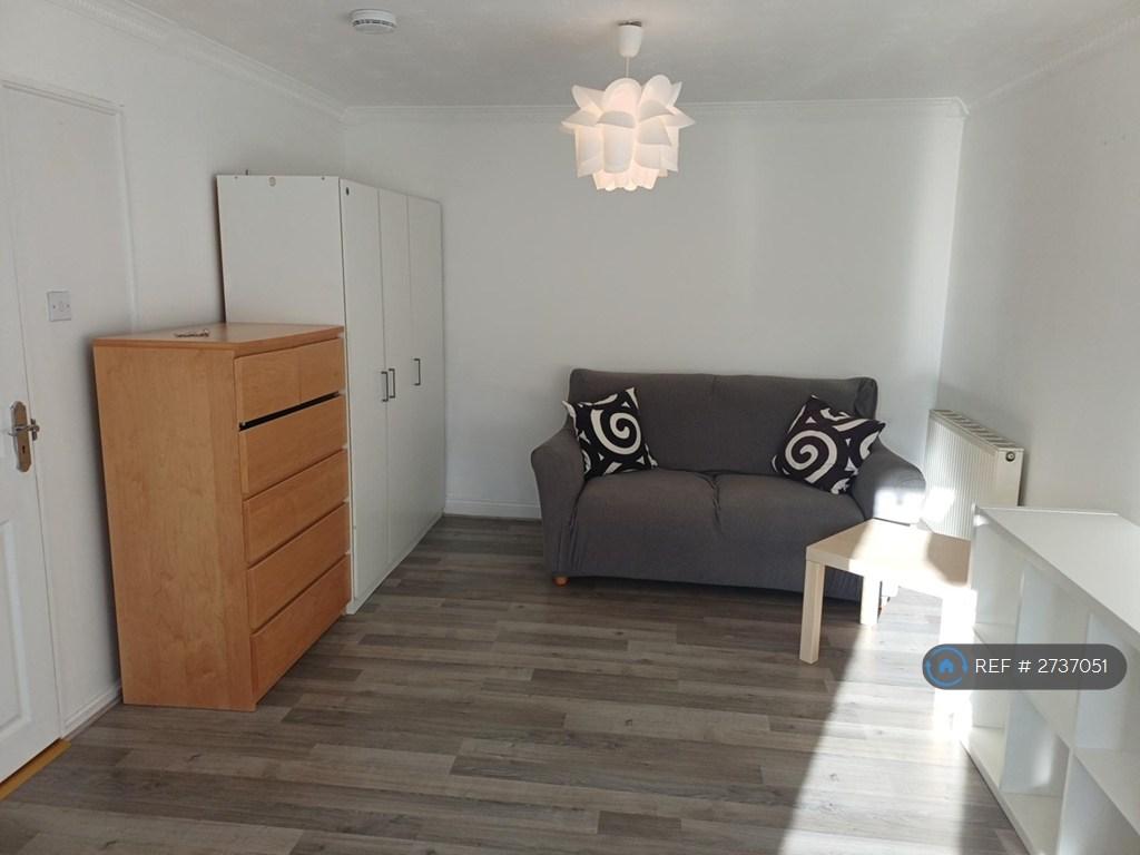 Room 1 - Lounge