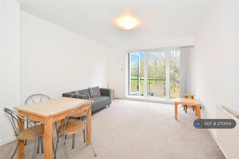2 bedroom end of terrace house to rent, Elephant Lane, London, SE16