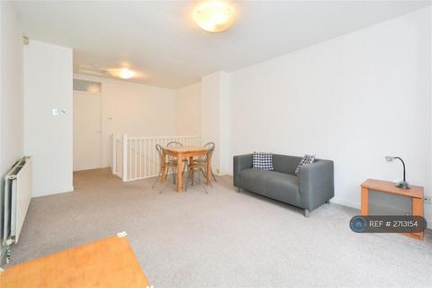 2 bedroom end of terrace house to rent, Elephant Lane, London, SE16