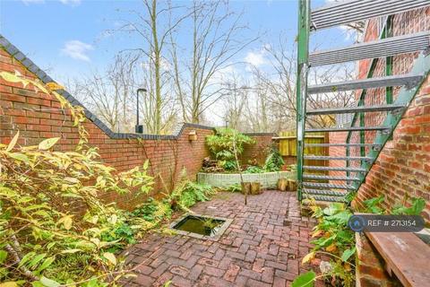 2 bedroom end of terrace house to rent, Elephant Lane, London, SE16