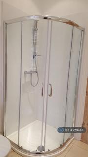 2 bedroom flat to rent, Normandy Avenue, High Barnet, EN5