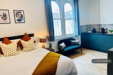 1 bedroom in a house share to rent - Darnley Street, Gravesend, DA11