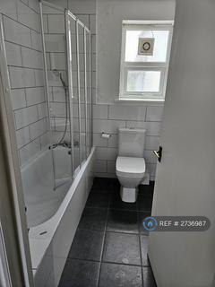 2 bedroom flat to rent, Amblecote Road, London, SE12