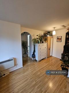 Studio to rent, Sunbury Court, London, SE14