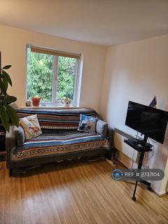 Studio to rent, Sunbury Court, London, SE14