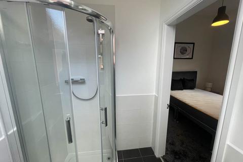 1 bedroom in a house share to rent, Haddon Road (room 2), West Yorkshire LS4