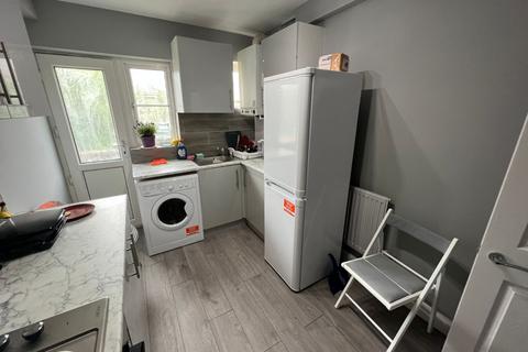 2 bedroom flat to rent, Highview Court, College Road, Harrow, HA3