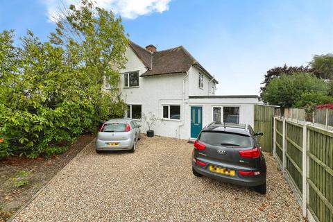 4 bedroom end of terrace house for sale, Whitchurch Road, Shrewsbury
