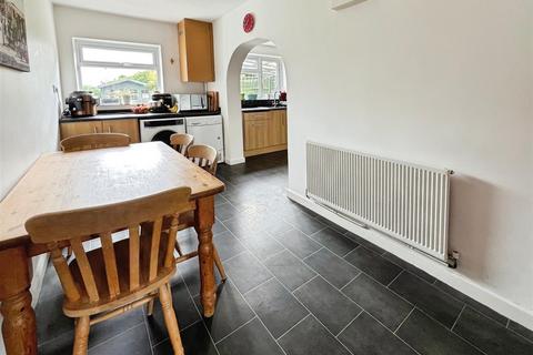 4 bedroom end of terrace house for sale, Whitchurch Road, Shrewsbury