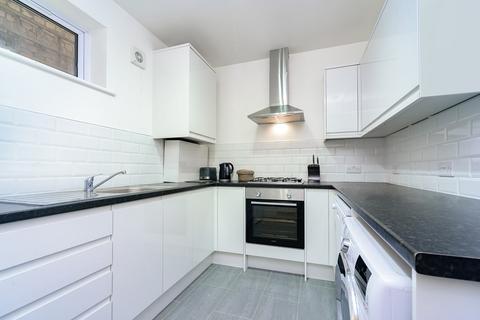 3 bedroom apartment to rent, West End Lane, London, NW6