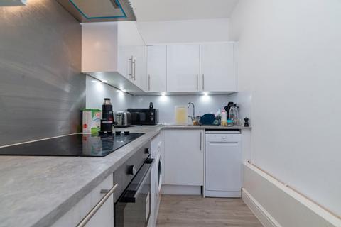 2 bedroom apartment to rent, West End Lane, London, NW6