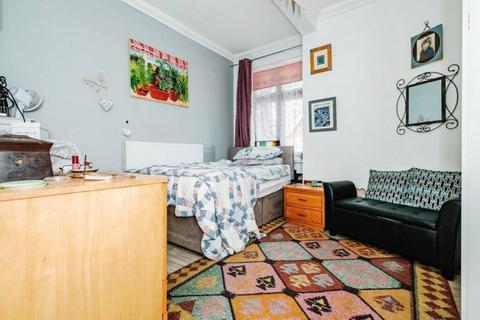 1 bedroom flat for sale, Shelley Road, Worthing, BN11