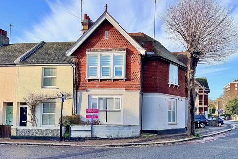 Shelley Road, Worthing, BN11