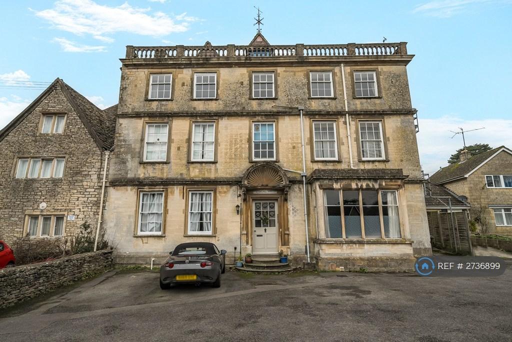 Springhill House With Off-Street Parking