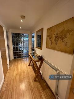 1 bedroom flat to rent, Ferry Quays, Brentford, TW8