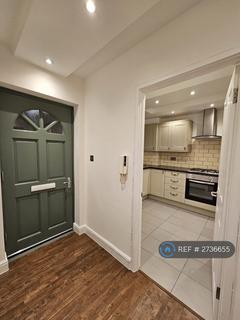 2 bedroom maisonette to rent, Glendun Court, London, W3