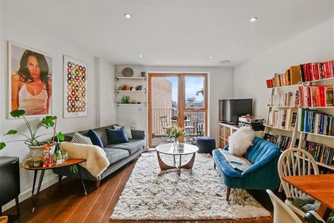 2 bedroom apartment for sale, Bocking Street, London Fields, E8