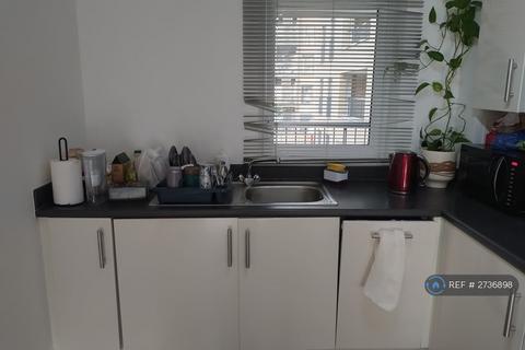 1 bedroom flat to rent, Wave Court Maxwell Road, Romford, RM7