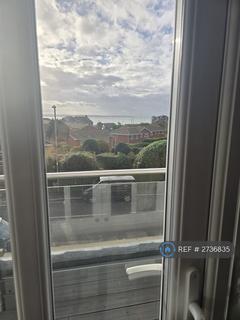 1 bedroom in a flat share to rent, Portsmouth Road, Lee-On-The-Solent, PO13