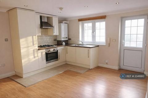 2 bedroom flat to rent, Ashton Road, Luton, LU1