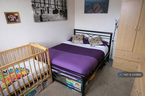 2 bedroom flat to rent, Ashton Road, Luton, LU1