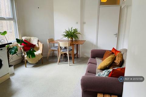 2 bedroom maisonette to rent, Fountain Road, Tooting, SW17