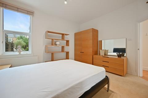 1 bedroom terraced house to rent, Beaumont Road, London W4