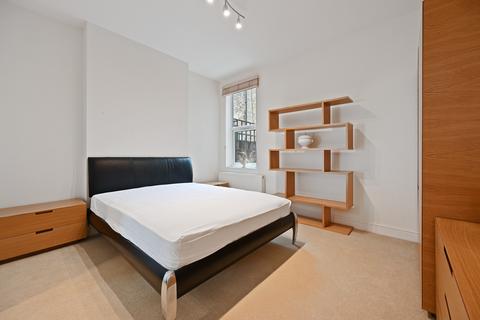 1 bedroom terraced house to rent, Beaumont Road, London W4