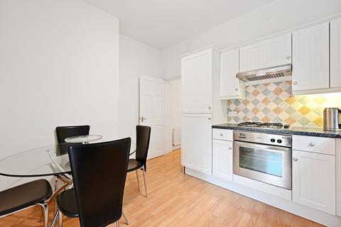 1 bedroom terraced house to rent, Beaumont Road, London W4