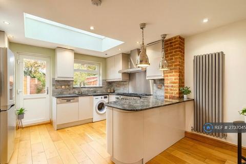 undefined, Aspen Close, London, W5
