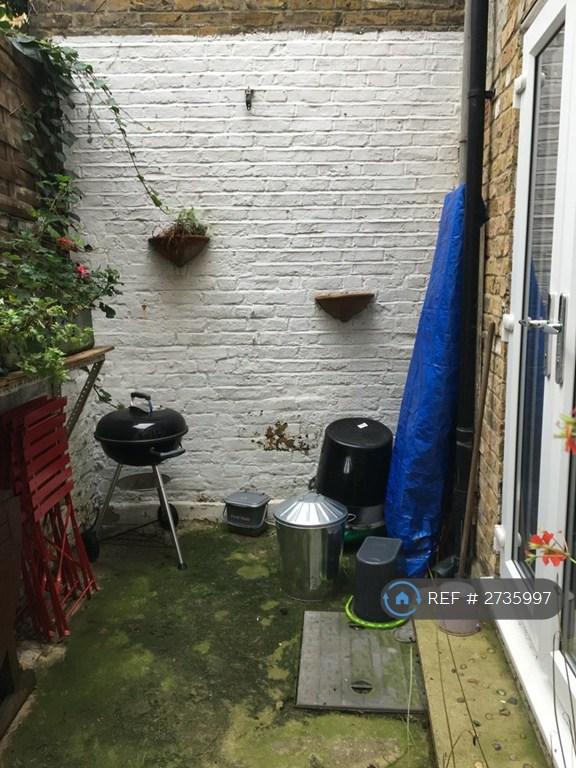 Enclosed Patio Area2