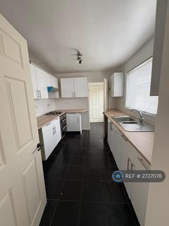 3 bedroom end of terrace house to rent, Picton Place, Maesteg, CF34