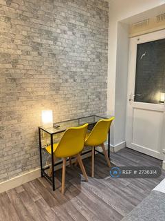 1 bedroom in a house share to rent, Chobham Road, London, E15