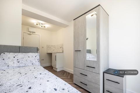 1 bedroom in a house share to rent, Quincewood Gardens, Tonbridge, TN10