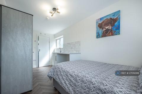 1 bedroom in a house share to rent, Quincewood Gardens, Tonbridge, TN10