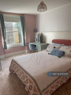 3 bedroom maisonette to rent, Finborough Road, London, SW10