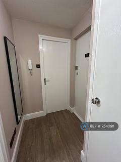 1 bedroom flat to rent, Rabournmead Drive, Northolt, UB5