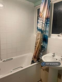 2 bedroom maisonette to rent, Lulworth Court, London, N1