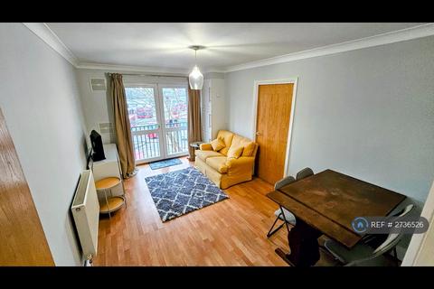 2 bedroom flat to rent, Amethyst Court, Orpington, BR6