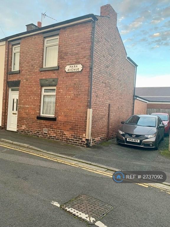 Front Of House Showing Off Road Parking