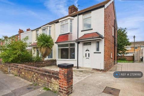 3 bedroom semi-detached house to rent, Shetland Road, Blackpool, FY1